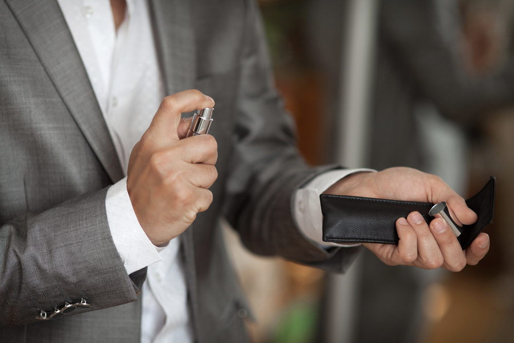 Men best sale wearing perfume
